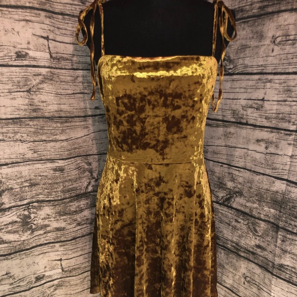 🕶🆕🌟GOLDEN LADY🌟90s VELVET SKATER DRESS🌟NWT🌟 - Picture 3 of 8